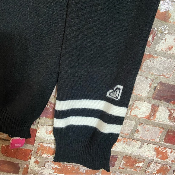 ROXY Logo Black Scarft White Logo EUC - Picture 3 of 7